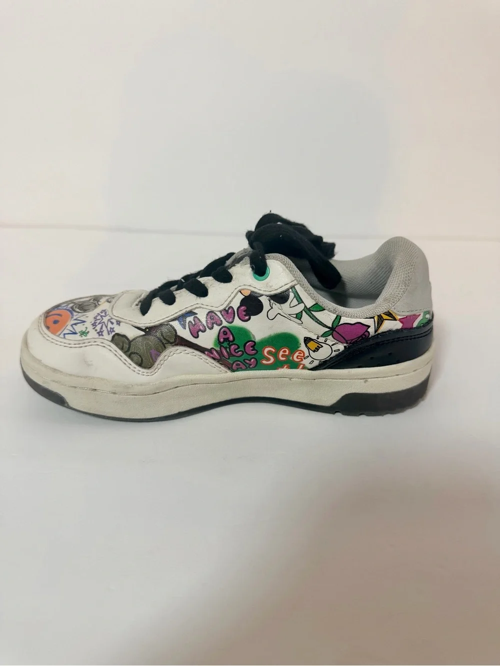 Zara Kids Mickey Mouse & Friends Graffiti Sneakers Size 31 or 13 13.5 Kids